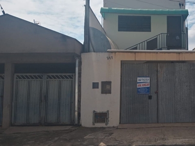 Casa em Centro, Piracicaba/SP de 80m² à venda por R$ 330.000,00 ou para locação R$ 2.400,00/mes