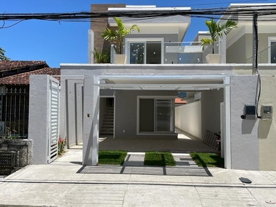 Casa em Itaipu, Niterói/RJ de 180m² 5 quartos à venda por R$ 1.199.000,00