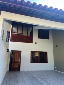 Casa em Jardim Estoril IV, Bauru/SP de 168m² 3 quartos à venda por R$ 690.000,00 ou para locação R$ 3.300,00/mes