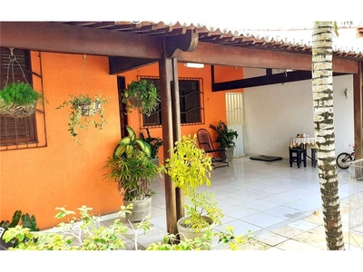 Casa em Nova Parnamirim, Parnamirim/RN de 140m² 4 quartos para locação R$ 1.900,00/mes