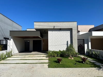 Casa em Parque Residencial Maria Elmira, Caçapava/SP de 180m² 3 quartos à venda por R$ 850.000,00 ou para locação R$ 5.400,00/mes