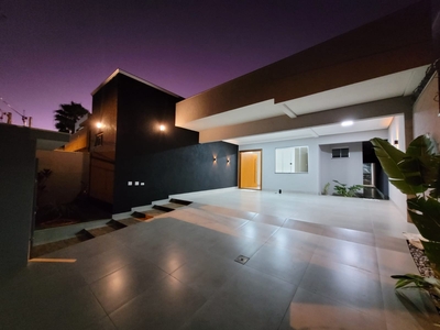 Casa em Vila Vilas Boas, Campo Grande/MS de 220m² 3 quartos à venda por R$ 1.499.000,00