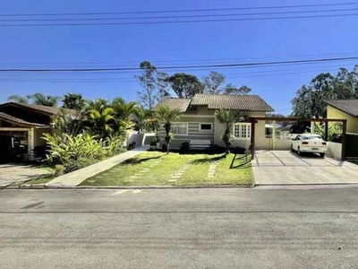 LINDA CASA CONTEMPORÂNEA EXUBERANTE; 5 SUÍTES; PISCINA ESPAÇO GOUMERT; AREA VERDE EXUBERA