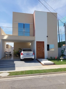 Sobrado em Cajupiranga, Parnamirim/RN de 200m² 3 quartos à venda por R$ 579.000,00