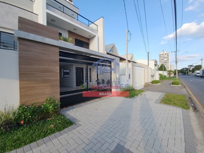 Sobrado em Centro, São José dos Pinhais/PR de 145m² 3 quartos à venda por R$ 838.000,00