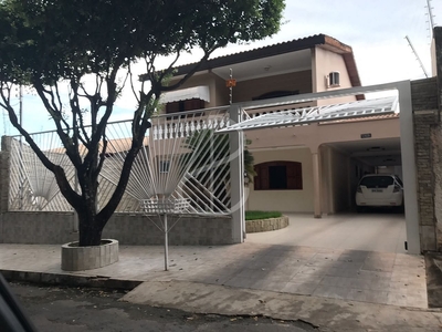 Sobrado em Jardim Tropical, Cuiabá/MT de 304m² 3 quartos à venda por R$ 699.000,00