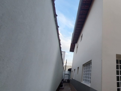 Sobrado em Olaria, Lorena/SP de 260m² 7 quartos à venda por R$ 799.000,00