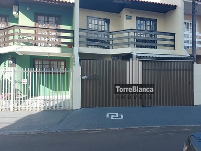 Sobrado em Orfãs, Ponta Grossa/PR de 98m² 3 quartos à venda por R$ 429.000,00 ou para locação R$ 1.800,00/mes
