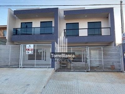 Sobrado em Uvaranas, Ponta Grossa/PR de 113m² 3 quartos à venda por R$ 450.000,00 ou para locação R$ 2.300,00/mes