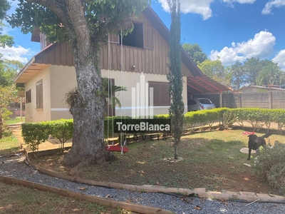 Sobrado em Uvaranas, Ponta Grossa/PR de 150m² 3 quartos à venda por R$ 269.000,00