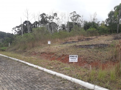 Terrenos em loteamento ao lado da Cachoeira do marata