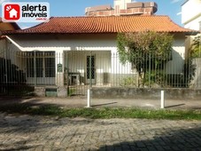 Casa com 3 quartos em RIO BONITO RJ - Centro