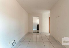 Apartamento com 2 quartos à venda no bairro Cabral, 60m²