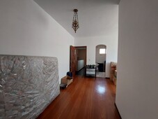 Apartamento à venda em Caiçara-Adelaide com 56 m², 2 quartos, 1 vaga