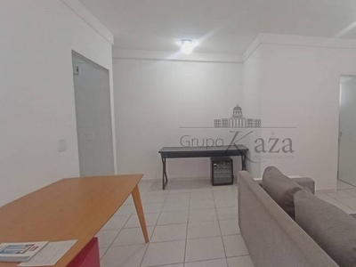 Apartamento com 2 Quartos e 2 banheiros para Alugar, 74 m² por R$ 3.480/Mês