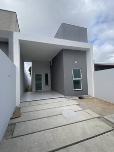 Casa com 3 Quartos e 2 banheiros à Venda, 86 m² por R$ 225.000