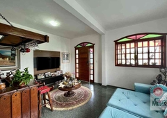 Casa com 4 quartos à venda no bairro Monsenhor Messias, 332m²