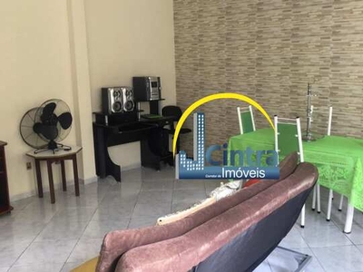 Alugo casa térrea, 2/4 sendo 1 suíte, ótima localização, R$ 2.500,00!!!!