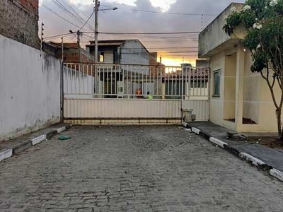 Casa em Residencial Venda com 2 Quartos no bairro Campo Limpo Feira de Santana