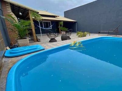 Linda casa com 2 quartos, piscina e área gourmet em Unamar - Cabo Frio - RJ