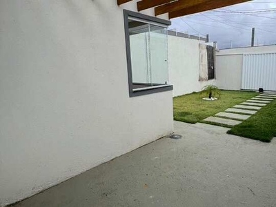 LOCAÇÃO ANUAL - Casa Linear em Santa Monica com 02 quartos sendo 01 suíte, 02 vagas de gar