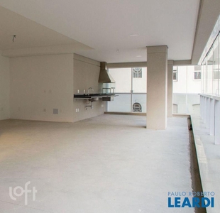 Apartamento à venda em Jardim América com 240 m², 3 quartos, 3 suítes, 4 vagas