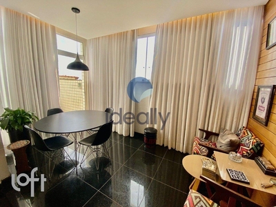 Apartamento à venda em Indaiá com 182 m², 4 quartos, 1 suíte, 2 vagas