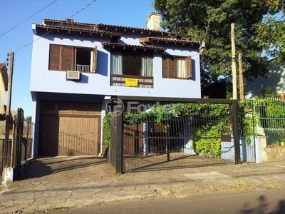 Casa 3 dorms à venda Rua da Várzea, Jardim São Pedro - Porto Alegre