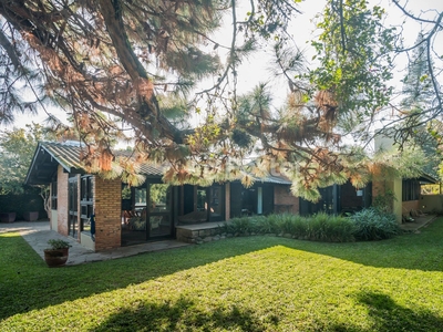 Casa 3 dorms à venda Rua das Laranjeiras, Ipanema - Porto Alegre