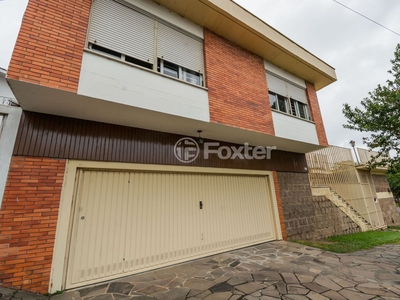 Casa 3 dorms à venda Rua Doutor Jorge Fayet, Chácara das Pedras - Porto Alegre