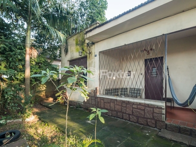 Casa 3 dorms à venda Rua Júlio Lopes dos Santos Sobrinho, Santa Tereza - Porto Alegre