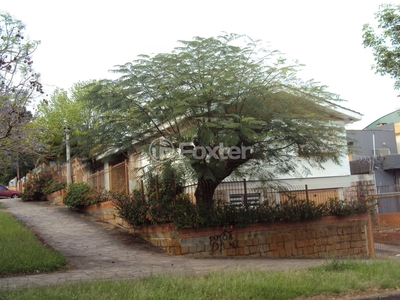 Casa 4 dorms à venda Rua Almirante Custódio, Bom Jesus - Porto Alegre