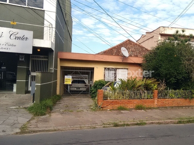 Casa 4 dorms à venda Rua Presidente Juarez, São Sebastião - Porto Alegre