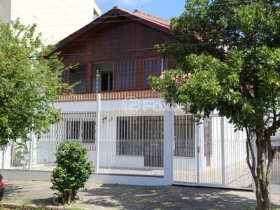 Casa 5 dorms à venda Travessa Olintho Sanmartin, Vila Ipiranga - Porto Alegre