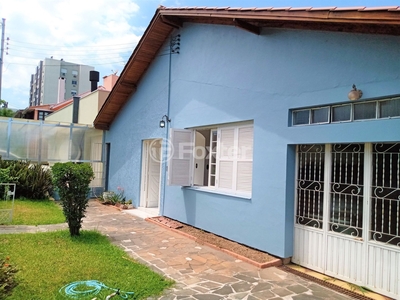 Casa em Condomínio 4 dorms à venda Rua Doutor Campos Velho, Cristal - Porto Alegre