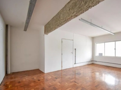 Apartamento à venda em Bela Vista com 200 m², 3 quartos, 2 vagas