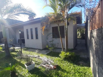 Casa à venda no bairro Areal em Pelotas