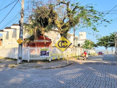 Casa à venda no bairro Bosque da Praia em Rio das Ostras