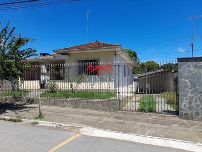 Casa à venda no bairro Centro em Mateus Leme