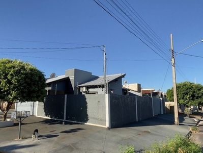 Casa à venda no bairro Portal Residence em Naviraí