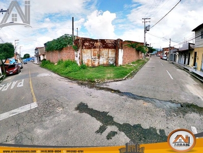 Terreno à venda no bairro Centro em Maracanaú