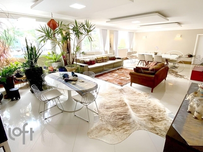 Apartamento à venda em Jardim Paulista com 200 m², 3 quartos, 2 vagas