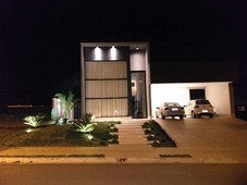 Casa em Condomínio com 3 quartos à venda no bairro Portal do Sol Green, 230m²