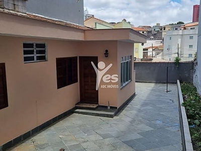 Casa com 2 quartos para alugar na Rua Andaraí, Vila Floresta, Santo André, 120 m2 por R$ 2.035