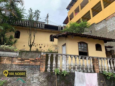 Casa em Condomínio com 2 quartos à venda no bairro Havaí, 177m²