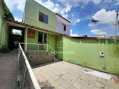 Casa em Condomínio com 3 quartos para alugar no bairro Santa Mônica, 120m²