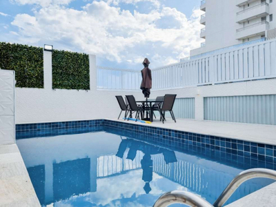 • Cobertura Duplex com Vista Mar • Piscina • Área Gourmet • 322 m² • Perfeito acabamento • Pompéia - Santos