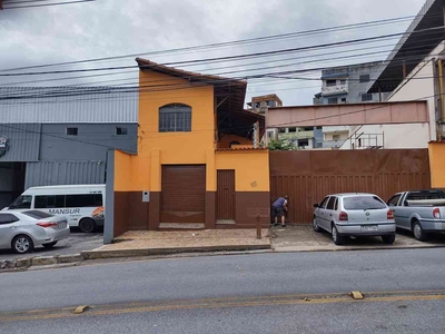 Quitinete com 1 quarto para alugar no bairro Planalto, 70m²