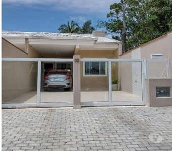 CASA COM EDÍCULA - SEMI MOBILIADA - BALNEÁRIO CAMBIJU