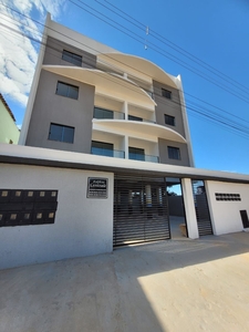 Apartamento à venda com 2 quartos em Centro, Santo Antônio do Descoberto
